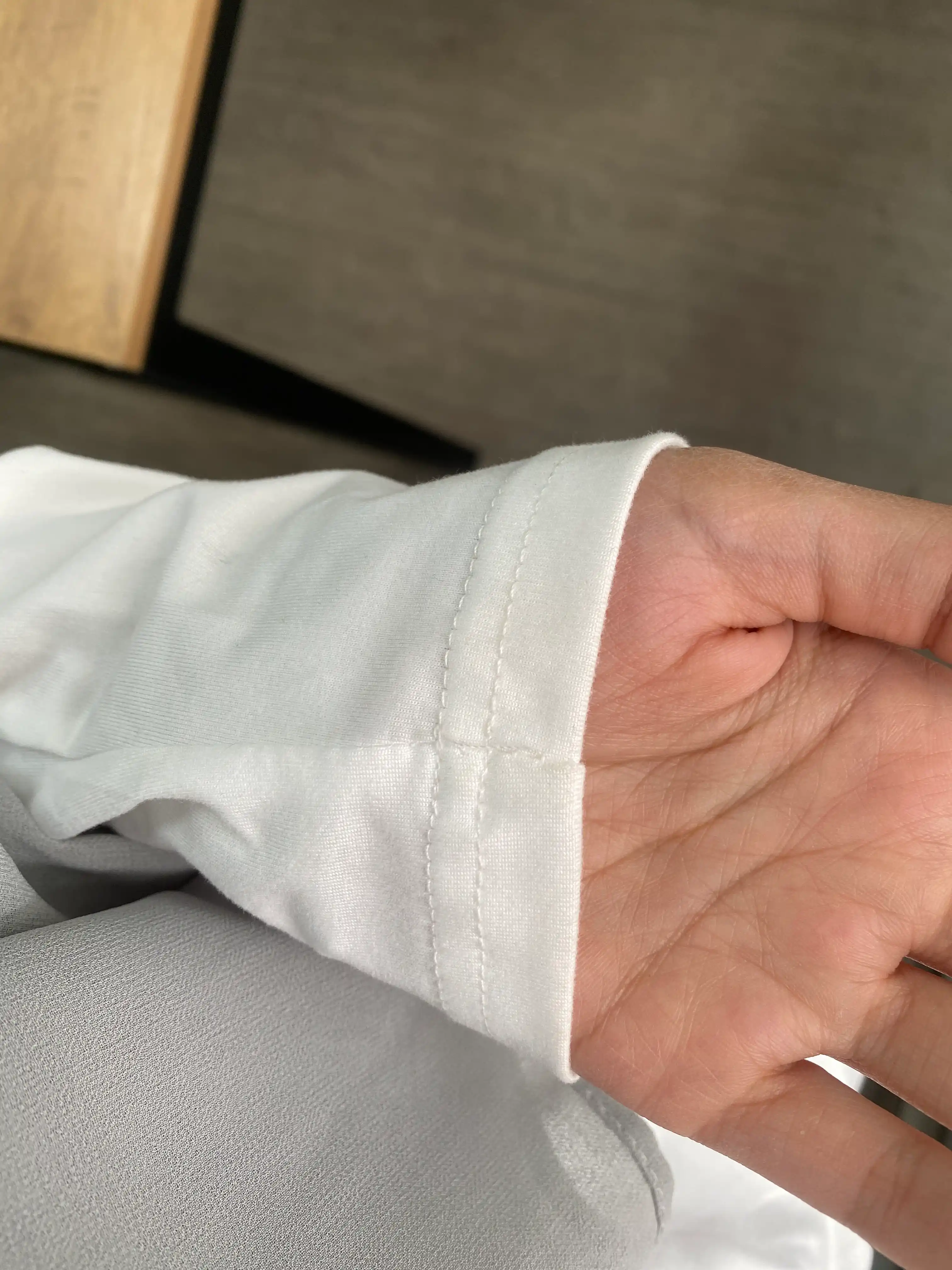 Ayollar va qizlar uchun oq va qora longslivlar, uzun yengli 