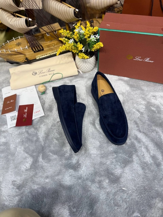 Мужские замшевые лоферы Loro Piana