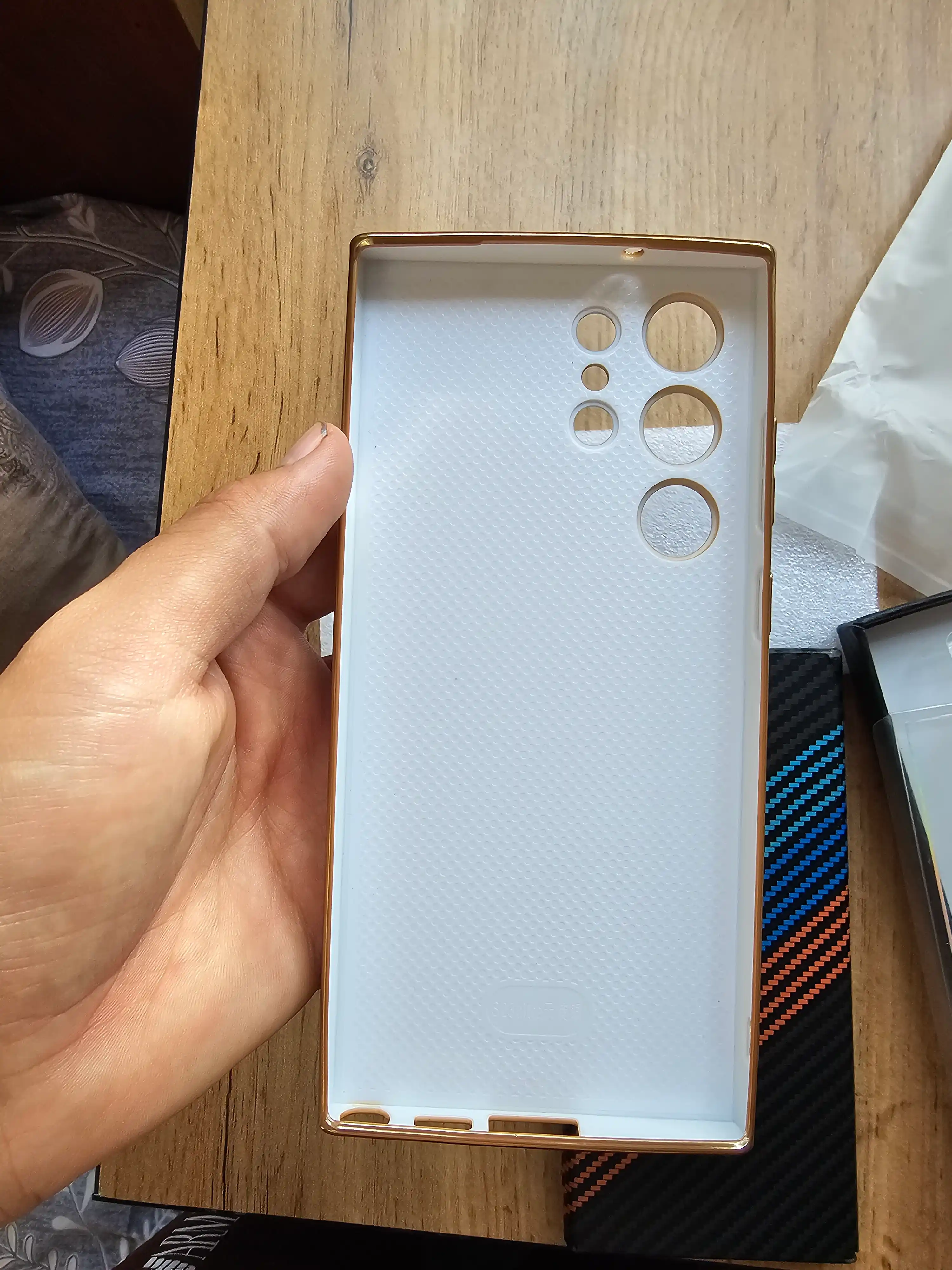 Чехол на самсунг гибкий защитный  с кожаной текстурой для Samsung S23, S24, S25 Ultra