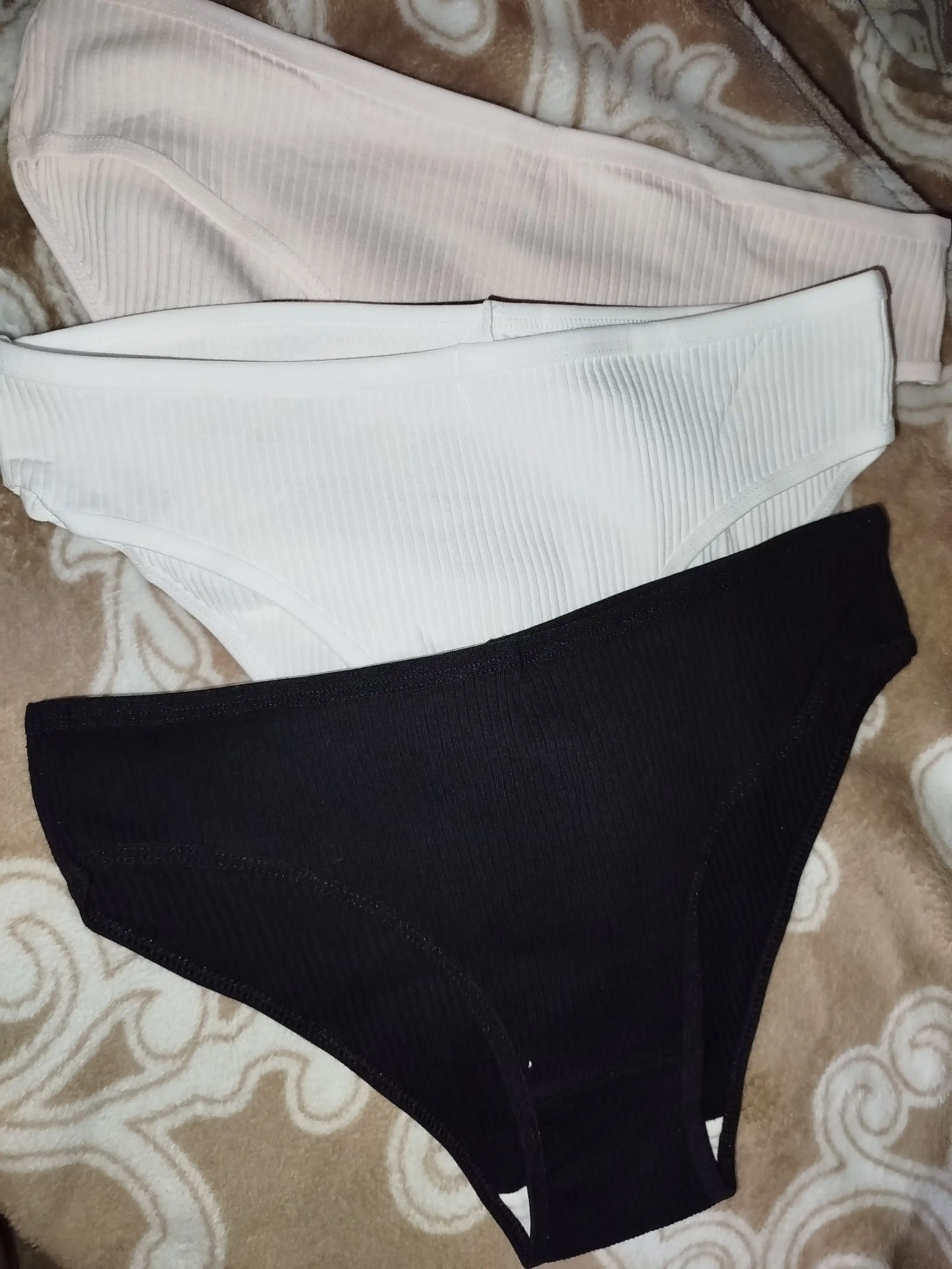 Ayollar trusiklari Kioko. Ayollar paxta slip tursik. Ayollar uchun trusik