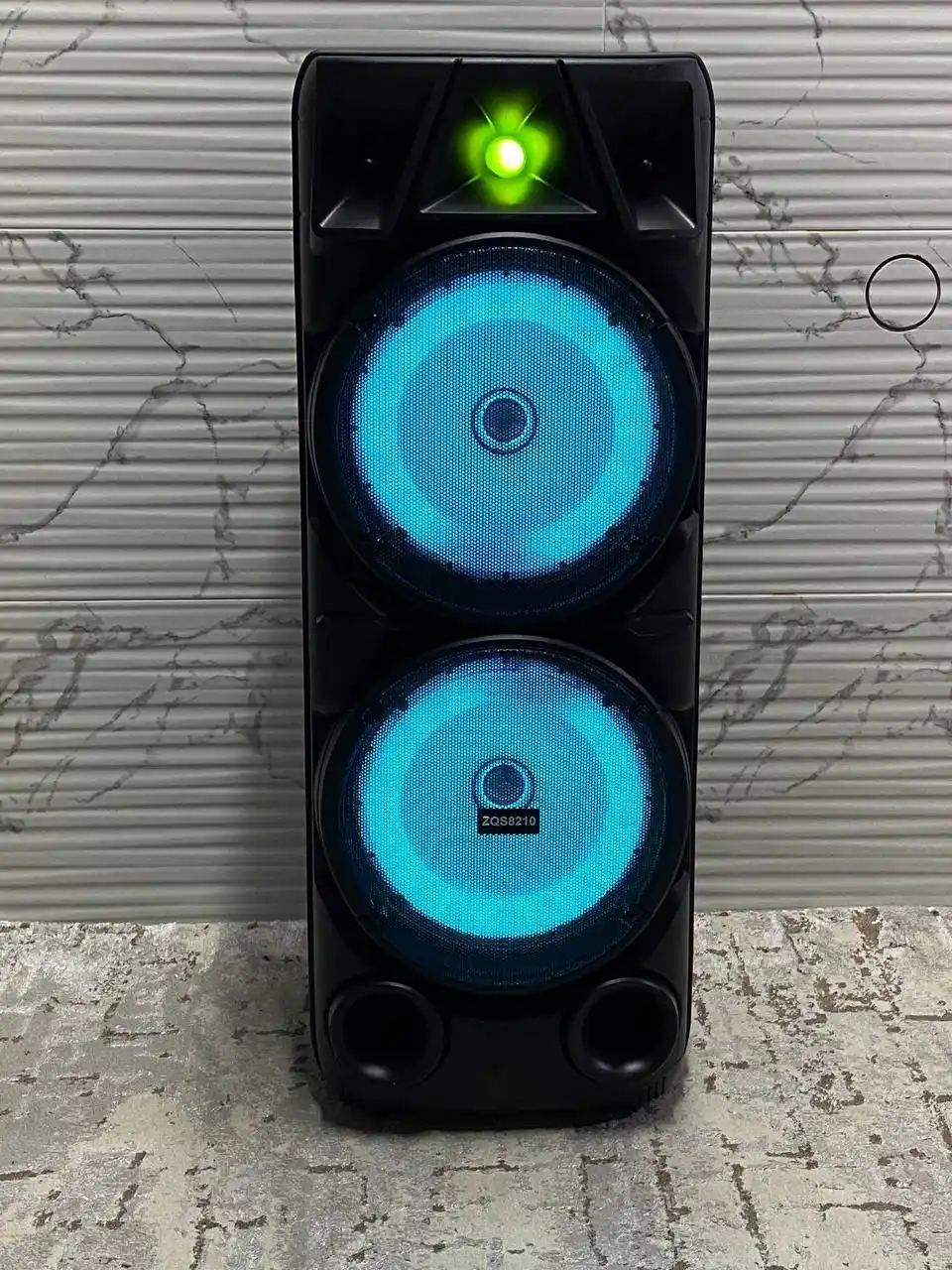 Portativ Bluetooth karnay ZQS8210, yorug‘lik bilan, FM, USB, AUX, kuchli ovoz, bas