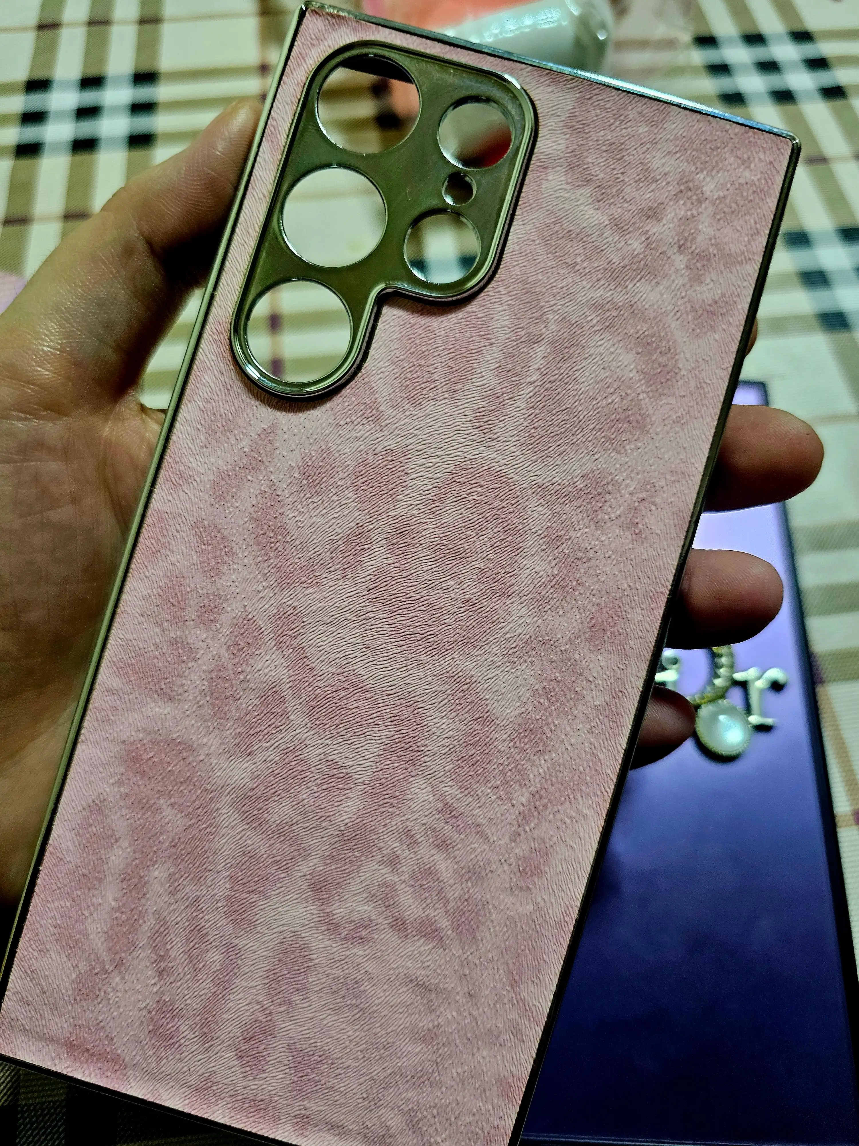Samsung uchun g‘ilof, Leopard Shine - Leopard naqshi bilan porlang
