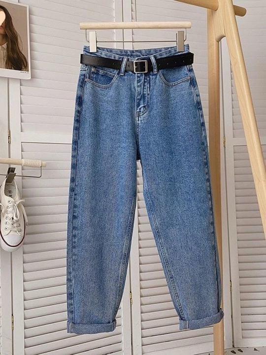 Ayollar uchun baland belli mom jeans – turli rangdagi denim shimlar, jinsi shimlar - 
