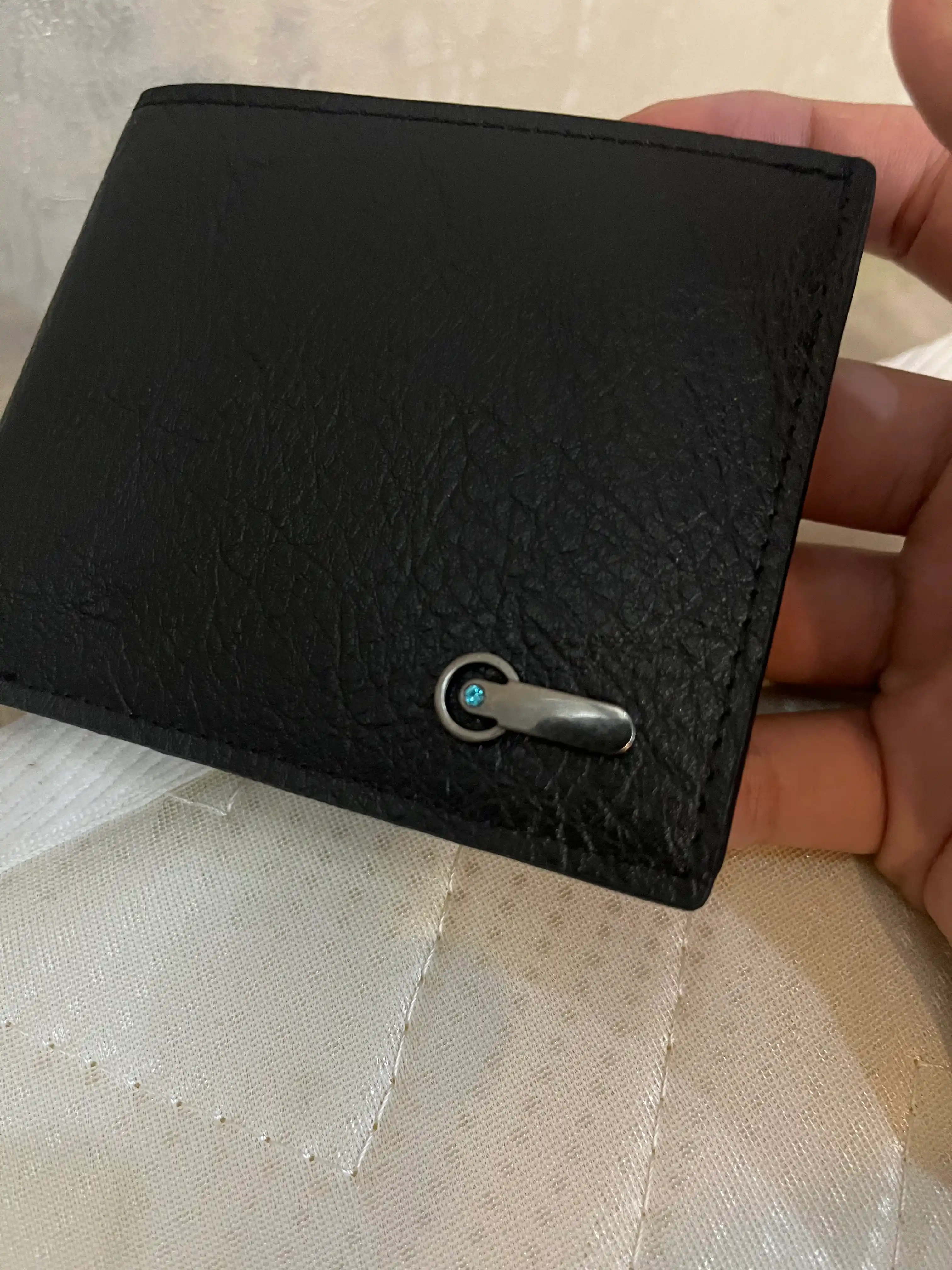 Erkaklar hamyoni, 12 sm x 10 sm o‘lchamdagi portmone