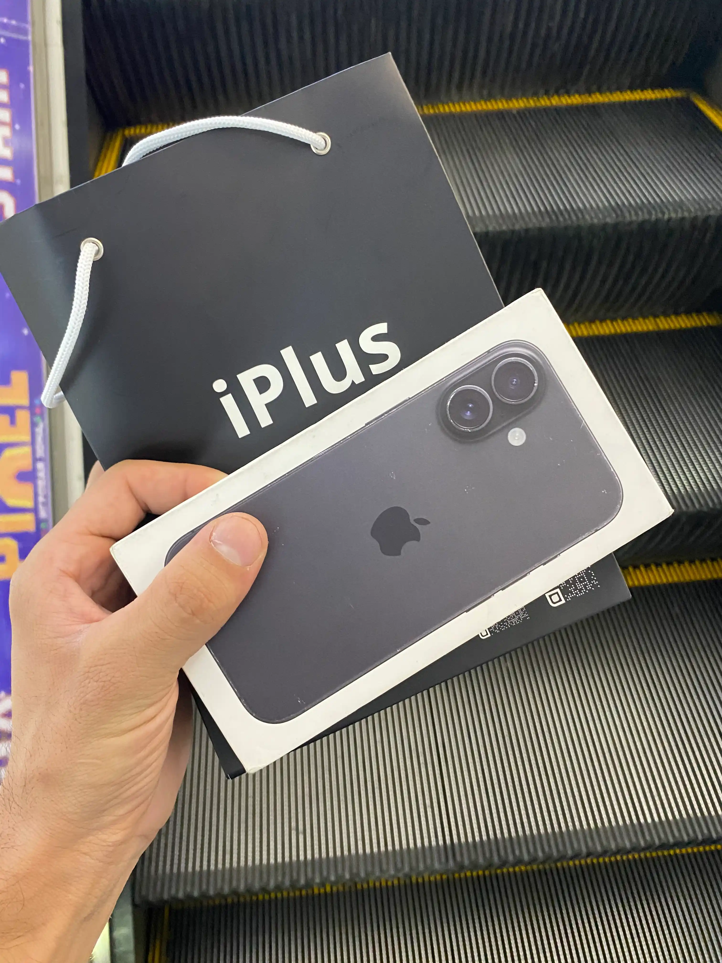 Смартфон iPhone 16, 128/256 ГБ, SIM/DualSIM, чехол и стекло в подарок
