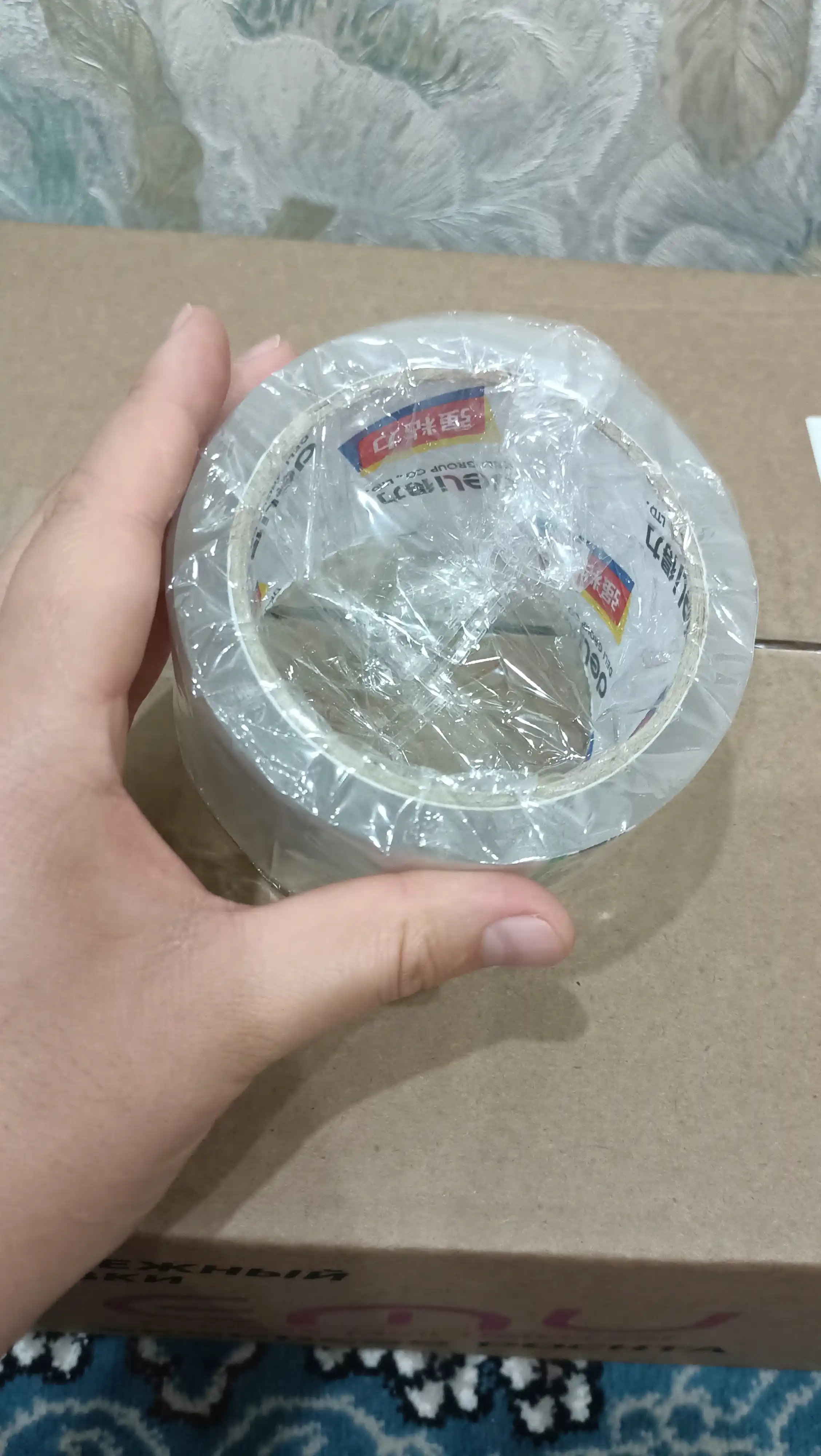 Скотч Deli 30332, 60 мм * 60 м