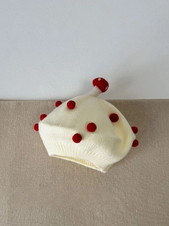 Kuzgi va bahorgi to‘qilgan, trikotaj shapka, qizlar uchun beret