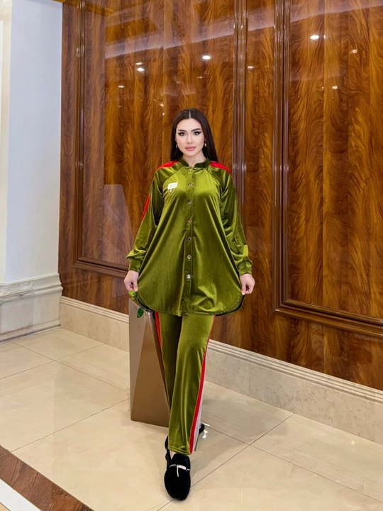 Ayollar uchun tugmali xalat, to'plam - 