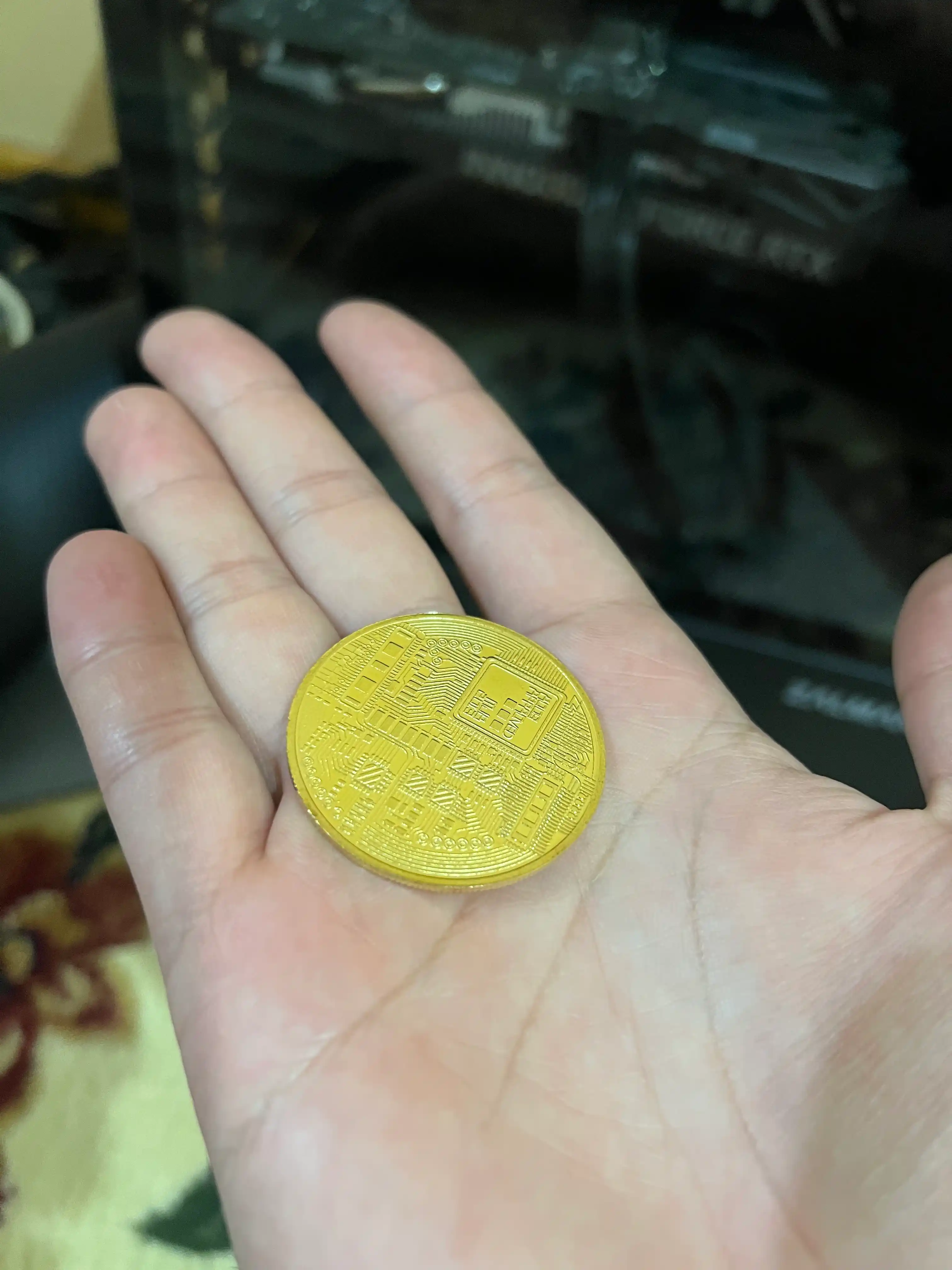 Suvenir "Bitcoin" tangasi, kriptovalyuta plastik idishda