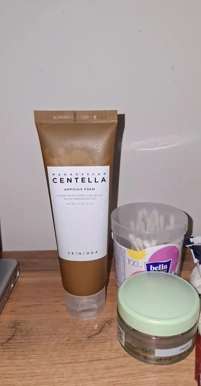 Centella bilan yuvinish uchun ko'pik, Skin1004 Madagaskar Centella Ampoule ko'pik, 125 ml