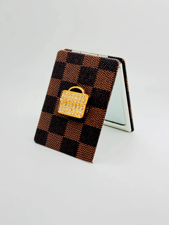 Mini kvadrat yig'iladigan bo'yanish oynasi