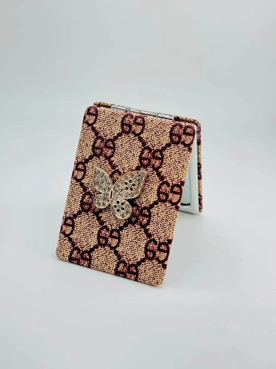 Mini kvadrat yig'iladigan bo'yanish oynasi