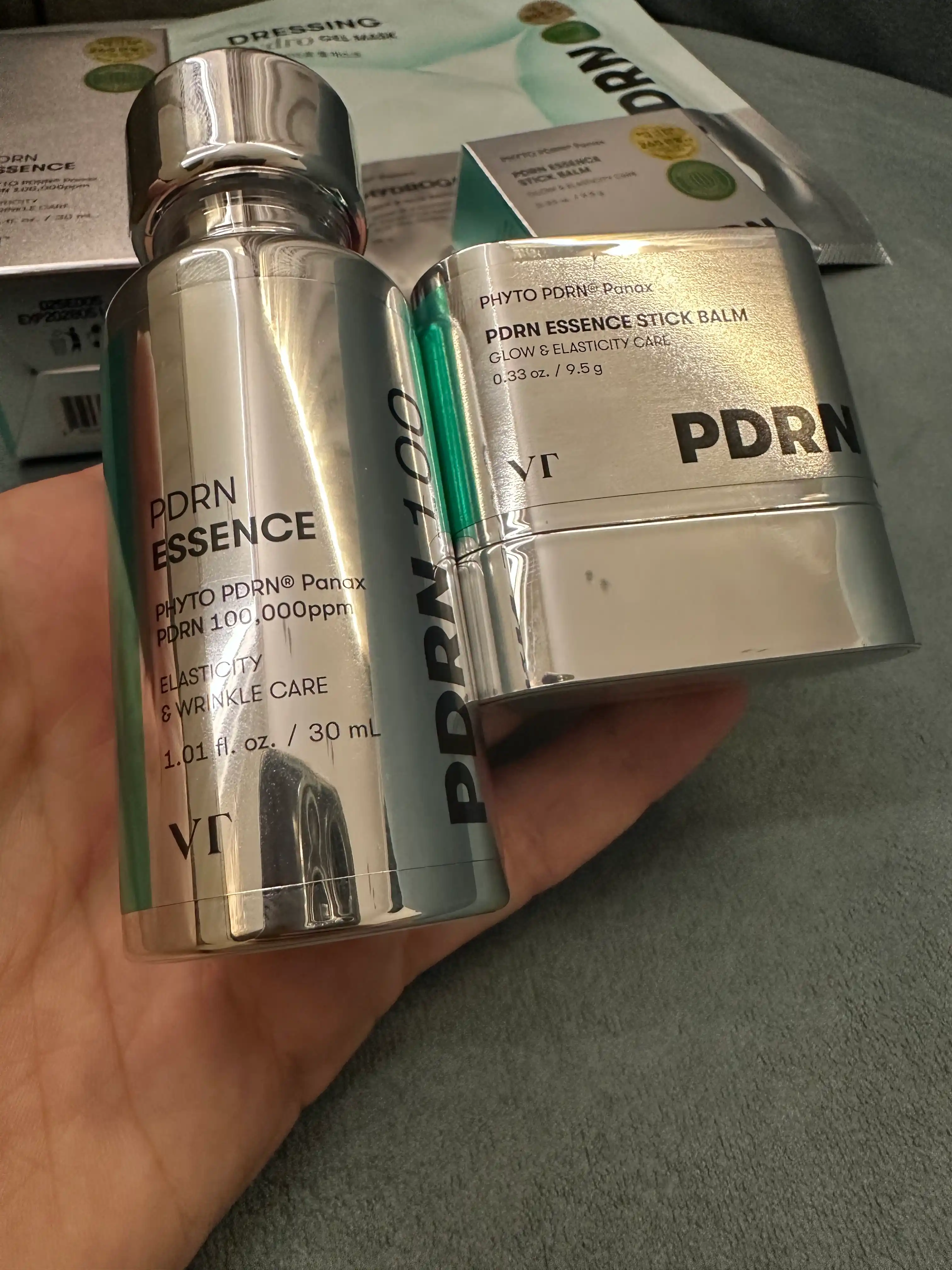 PDRN bilan VT Cosmetics yuz uchun zardobi, yoshartiruvchi, mustahkamlovchi, peptidlar va seramidlar bilan