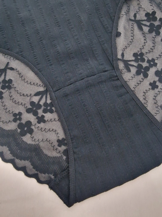 Ayollar trusilari katta razmer 2XL–4XL, poliamid krujevali, o‘rtacha o‘tirish (posadka)