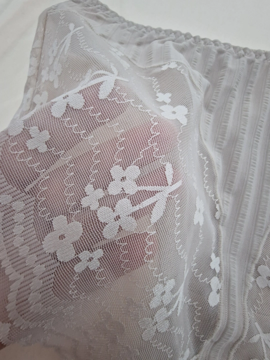 Ayollar trusilari katta razmer 2XL–4XL, poliamid krujevali, o‘rtacha o‘tirish (posadka)