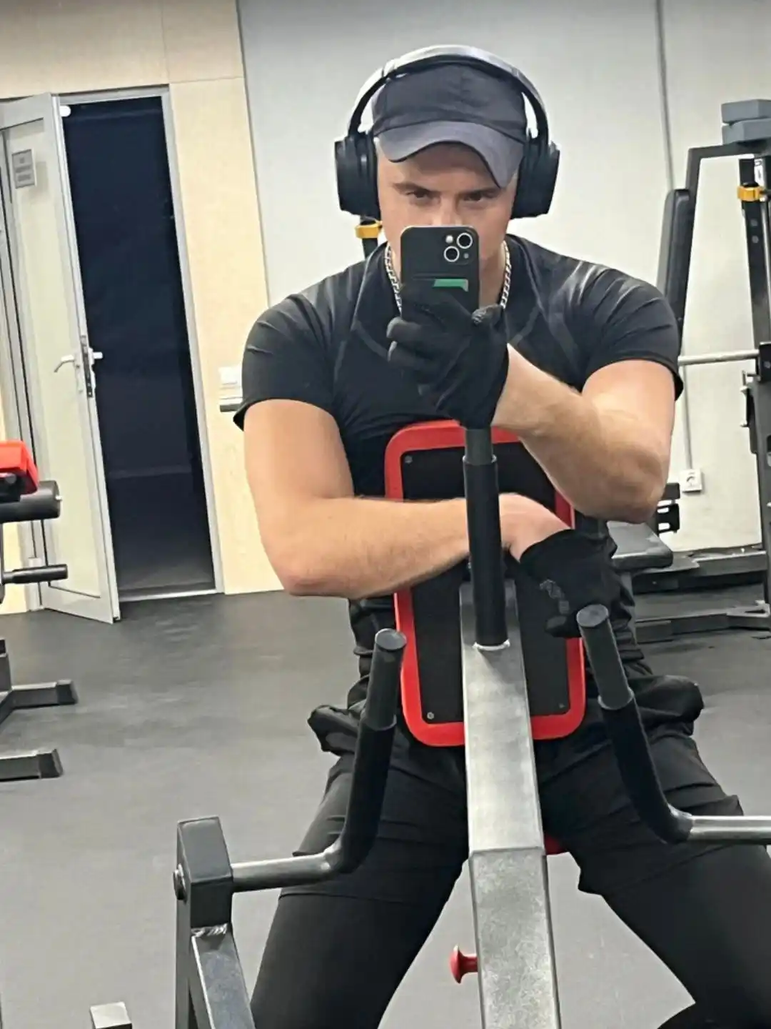 Erkaklar uchun rashgard 5 in 1 komplekt, sport kiyimlari va fitnes mashg‘ulotlari uchun