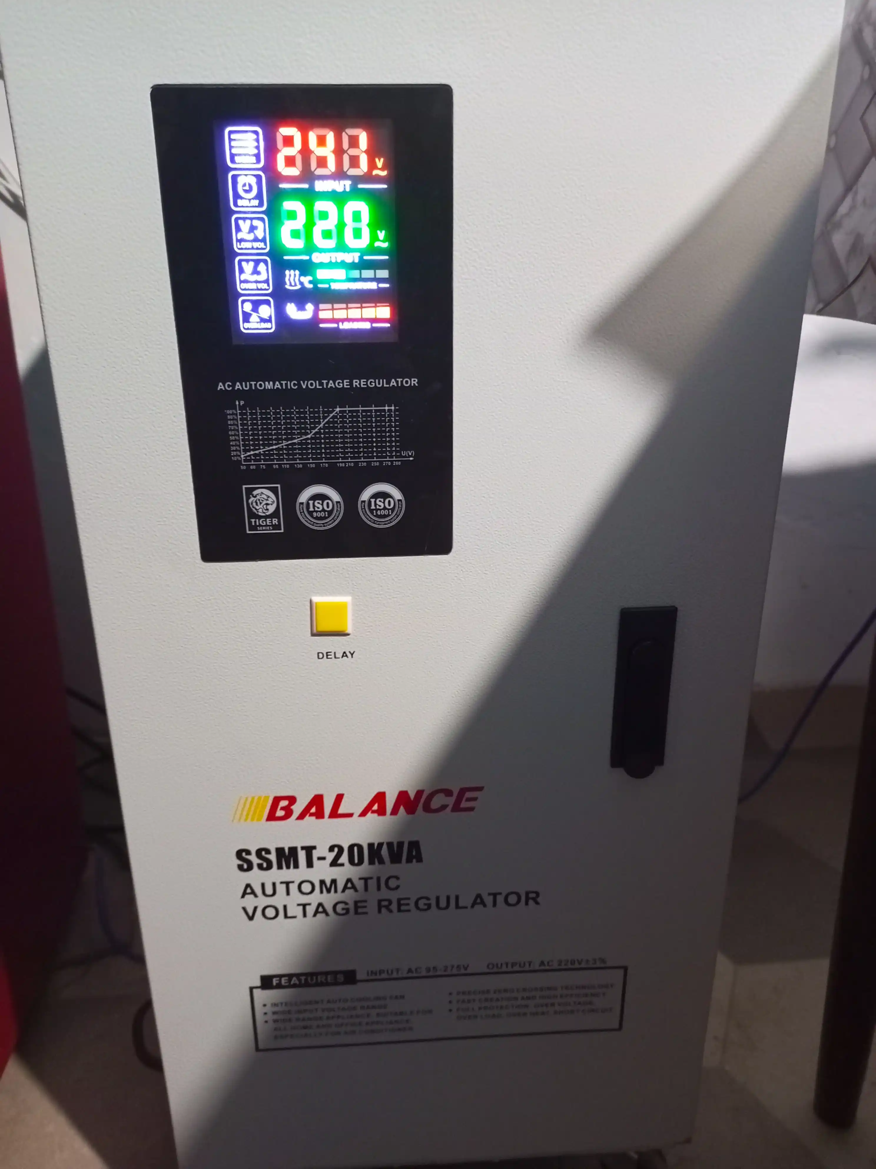 Kuchlanish stabilizatori Balance 20 kVA, latorli, 100-250V
