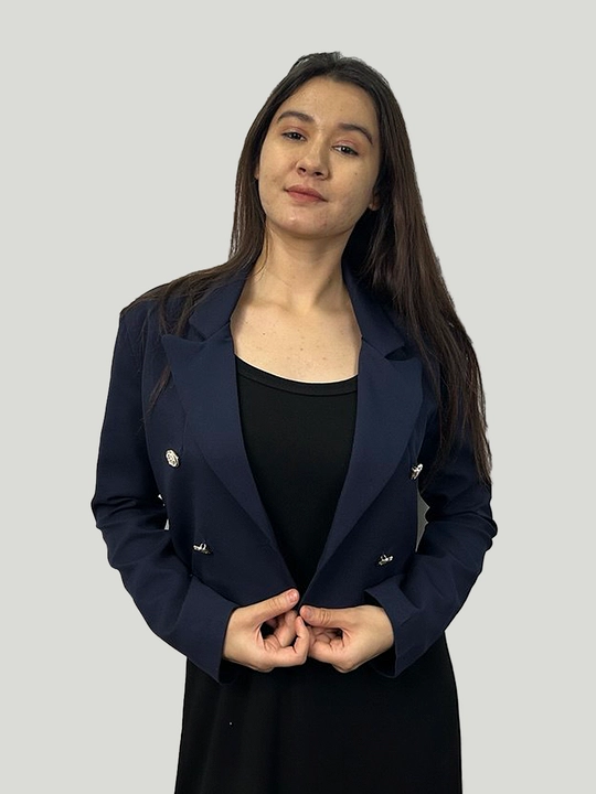 Ayollar uchun qisqa pidjak, tugmali, yelka qo‘shimchali, zamonaviy, Turkiya