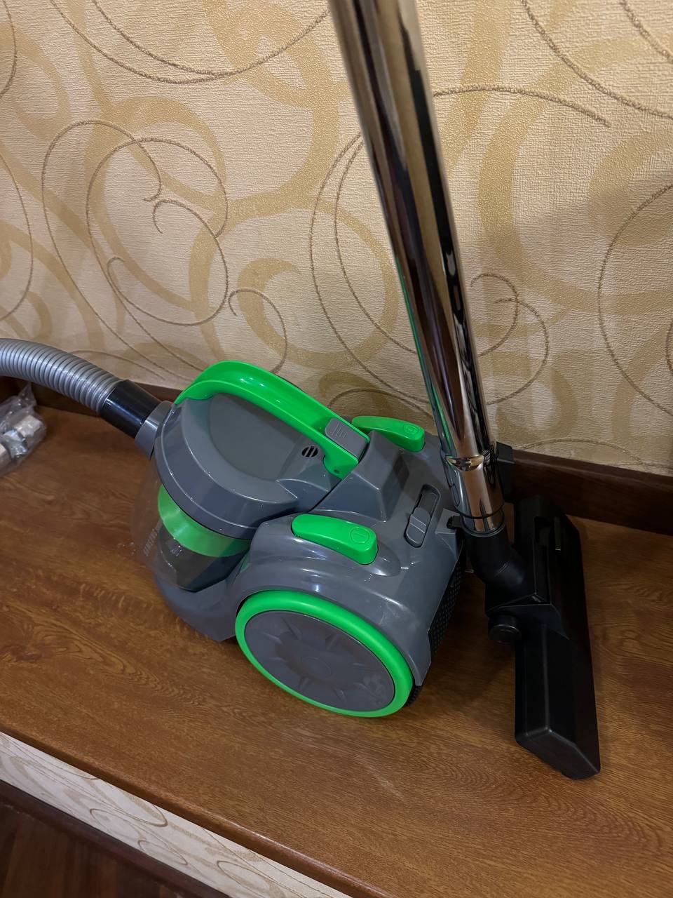 Пылесос Samsung мощный 3000W, инновационный циклонный, телескопической трубой, HEPA фильтр