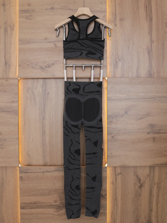 Ayollar uchun sport to‘plami: top va legginslar, fitnes, yoga, mashg‘ulotlar