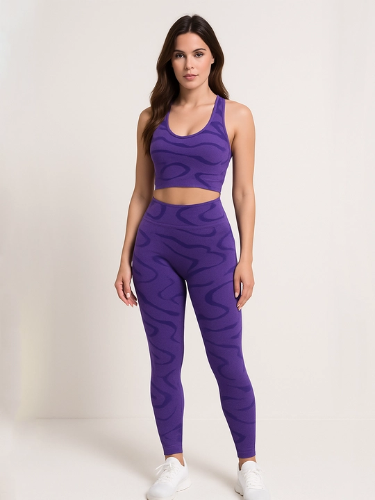 Ayollar uchun sport to‘plami: top va legginslar, fitnes, yoga, mashg‘ulotlar