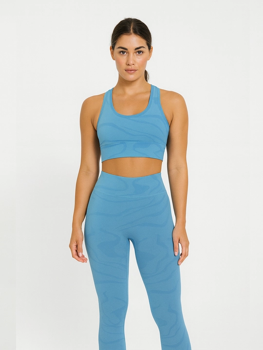 Ayollar uchun sport to‘plami: top va legginslar, fitnes, yoga, mashg‘ulotlar