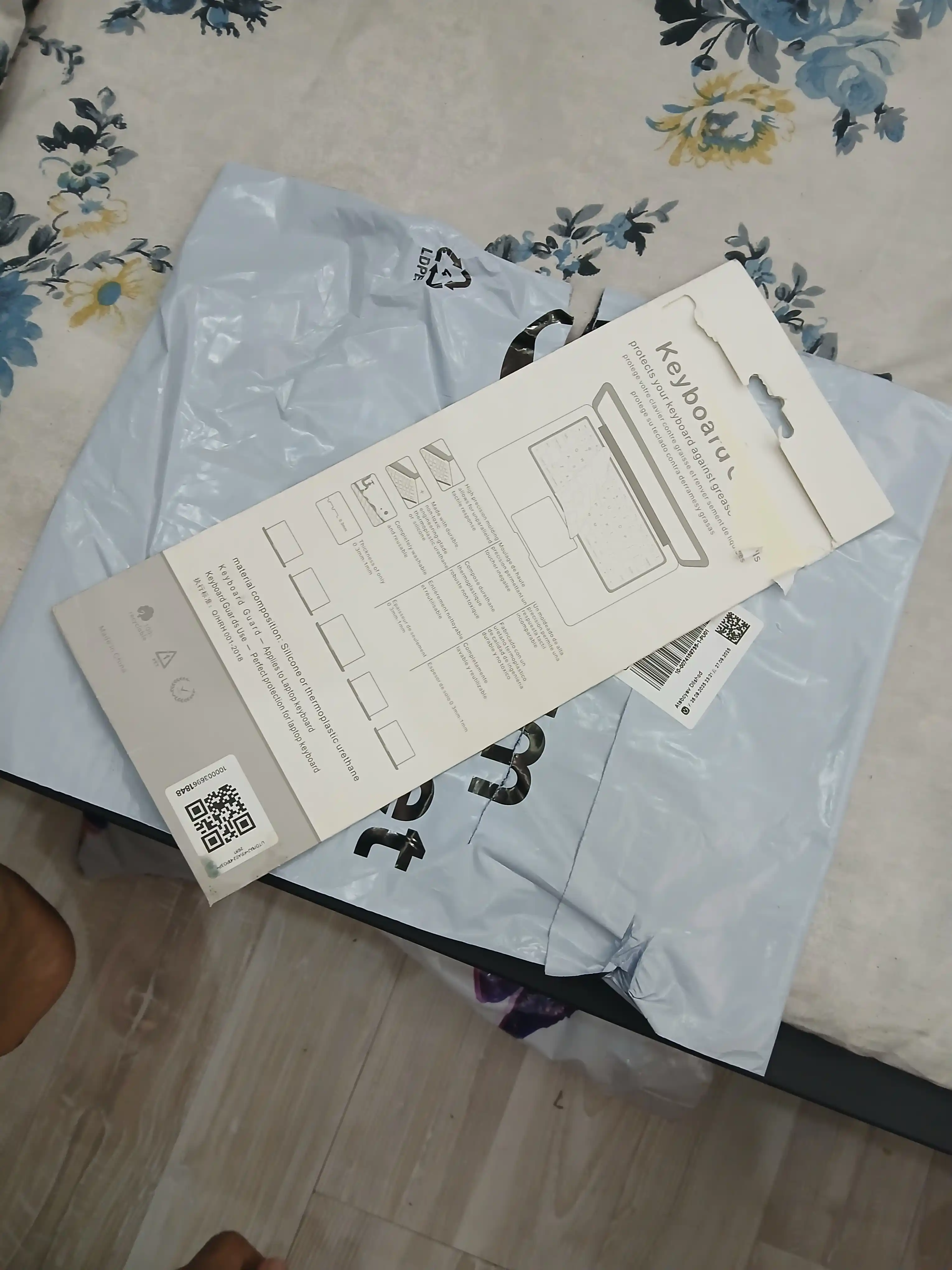 Пленка/наклейка на клавиатуру с русской раскладкой для Macbook Air/Pro/13.3/13.6/M1/M2