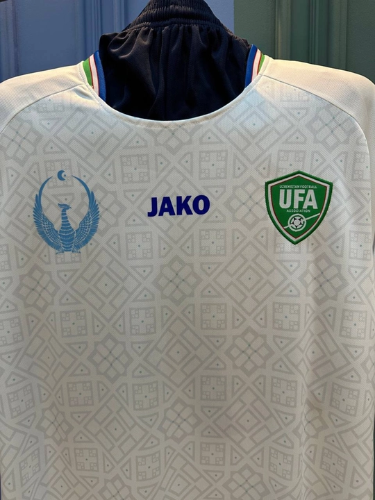 O‘zbekiston terma jamoasi futbolkasi! 2 xil rangda: klassik moviy va oq