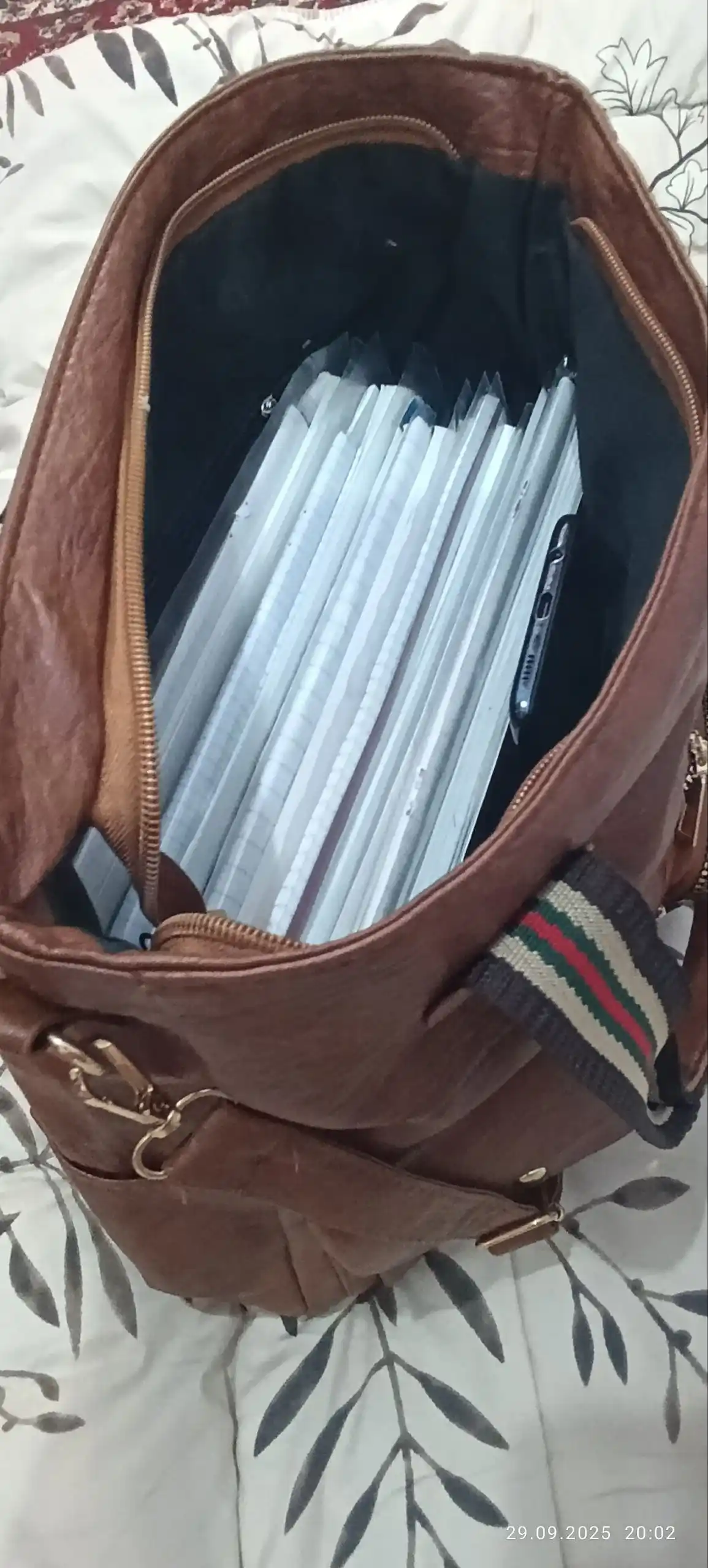 Ayollar sumkasi AURA, tout, shopper A4, krossbodi, yelkadan osiladigan sumka, ekocharm