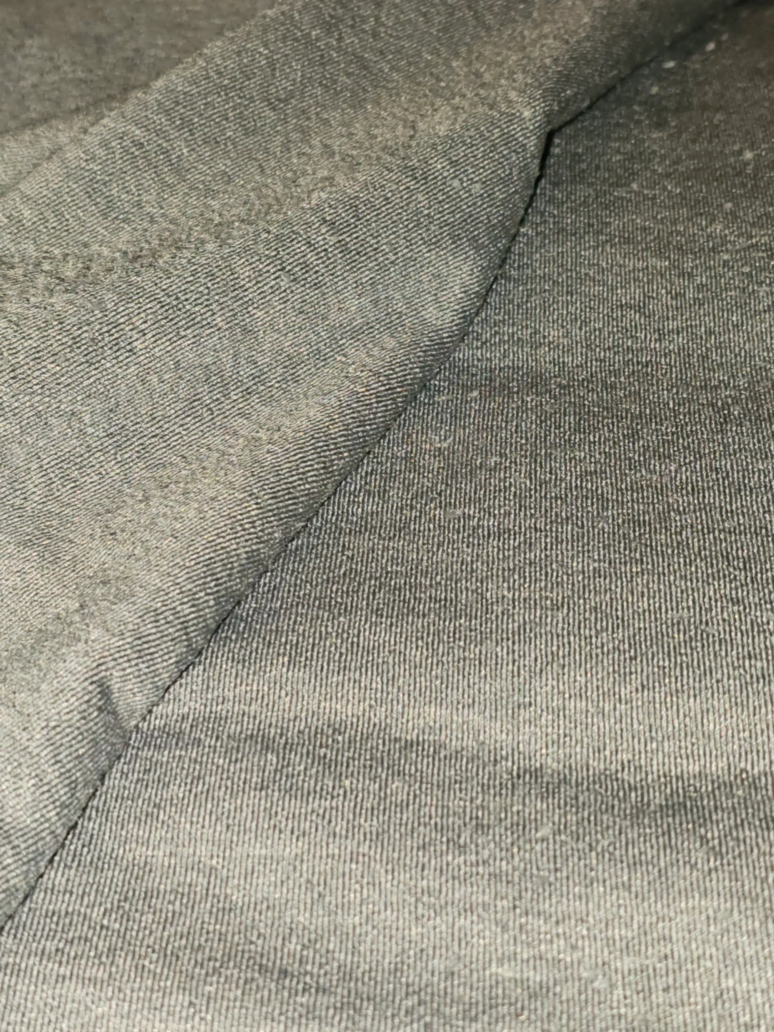 Mebel va choyshablar uchun tukli, fakturali mato (150×200 / 150×300)
