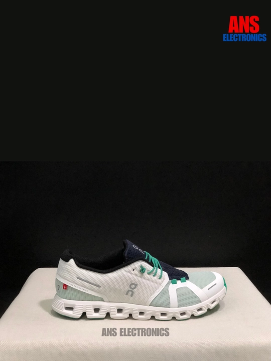 Erkaklar krossovkasi On Cloud X, kichik o‘lchamli
