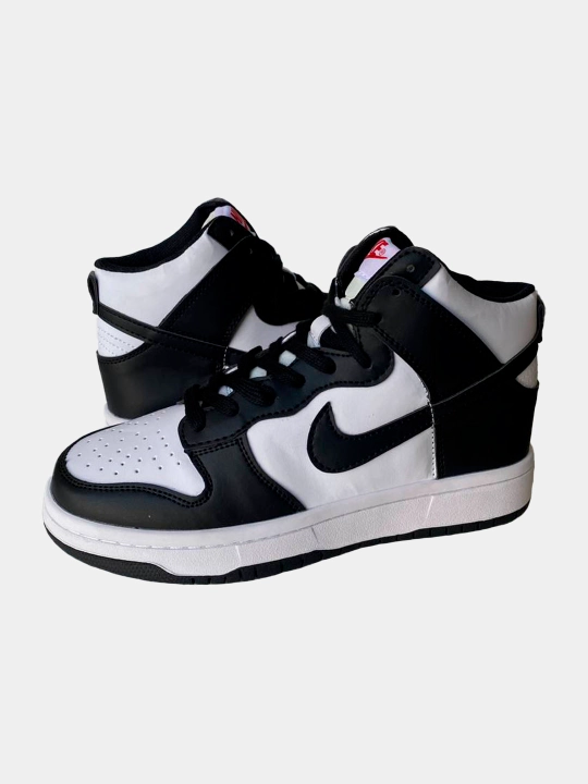 Ayollar krossovkasi NIKE