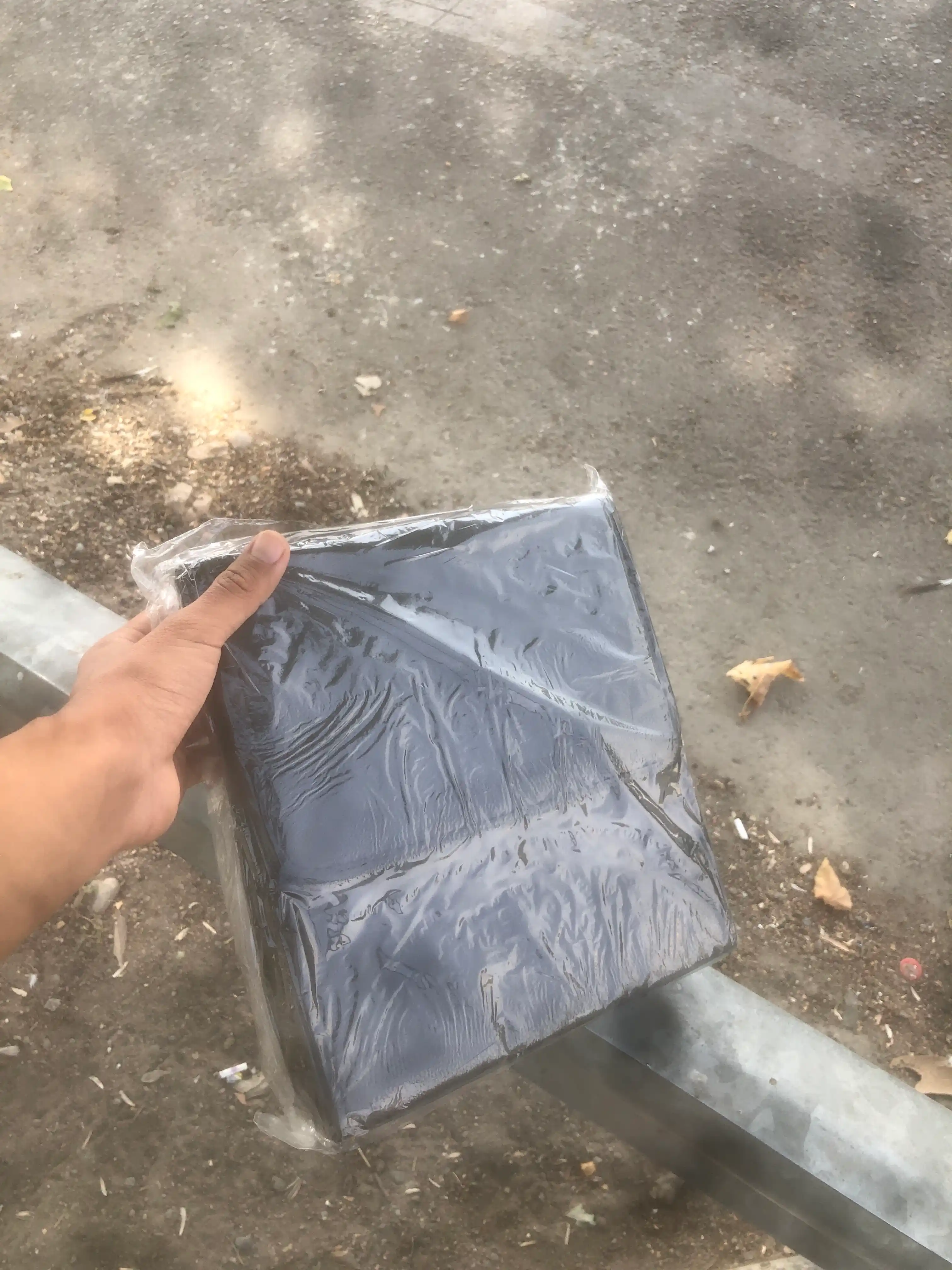 Erkaklar yelkama sumkasi