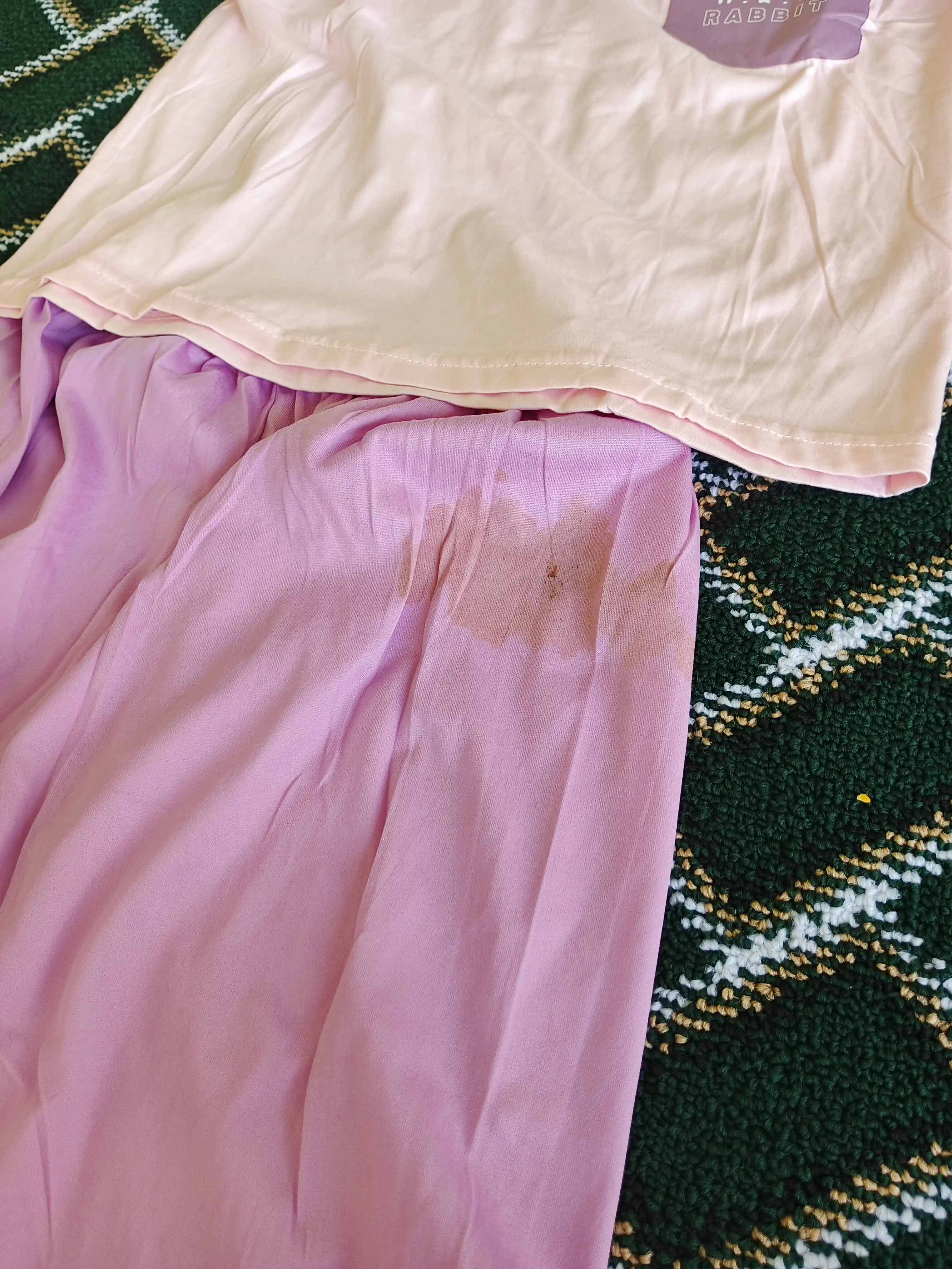 Ayollar va qizlar uchun ikki qismli pijama, 2 ta 1 da