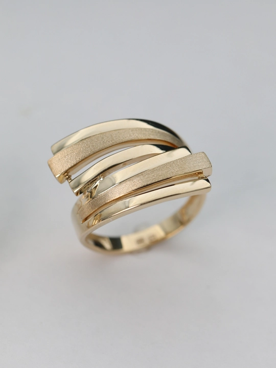 Ayollar uchun oltin uzuk va zirak to'plami, tilla 585 proba, 10.28 gr, D24K model, DIAMOND