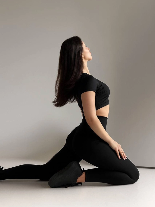 Ayollar komplekti, top + legins