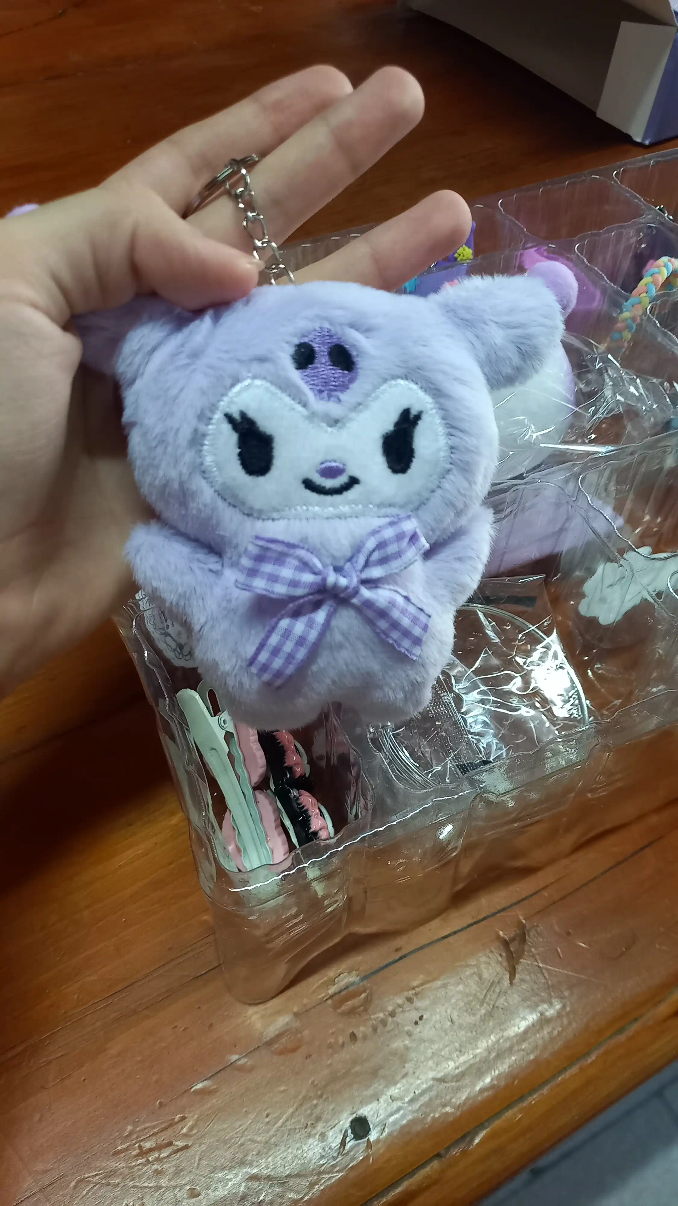 Advent taqvimi, qizlar va o‘g‘il bolalar uchun o‘yinchoqlar Kuromi, Hello Kitty, Stitch, Huntrix, Minecraft