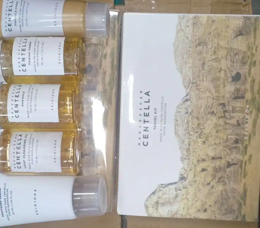 Набор для ухода за кожей Skin 1004 Madagascar Centella Travel Kit, мини-набор, 5 в 1