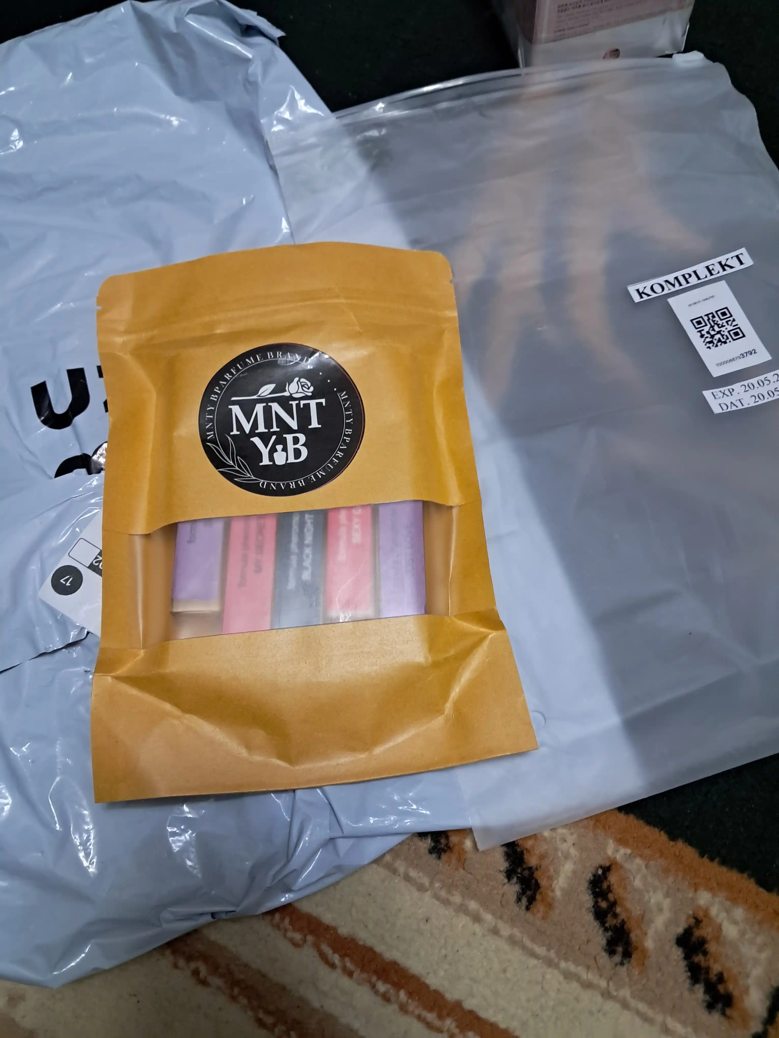 Ayollar va erkaklar uchun parfyumlangan feromon atir 5 tasi 1 da, 10 ml dan