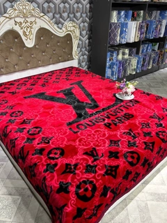 Алый