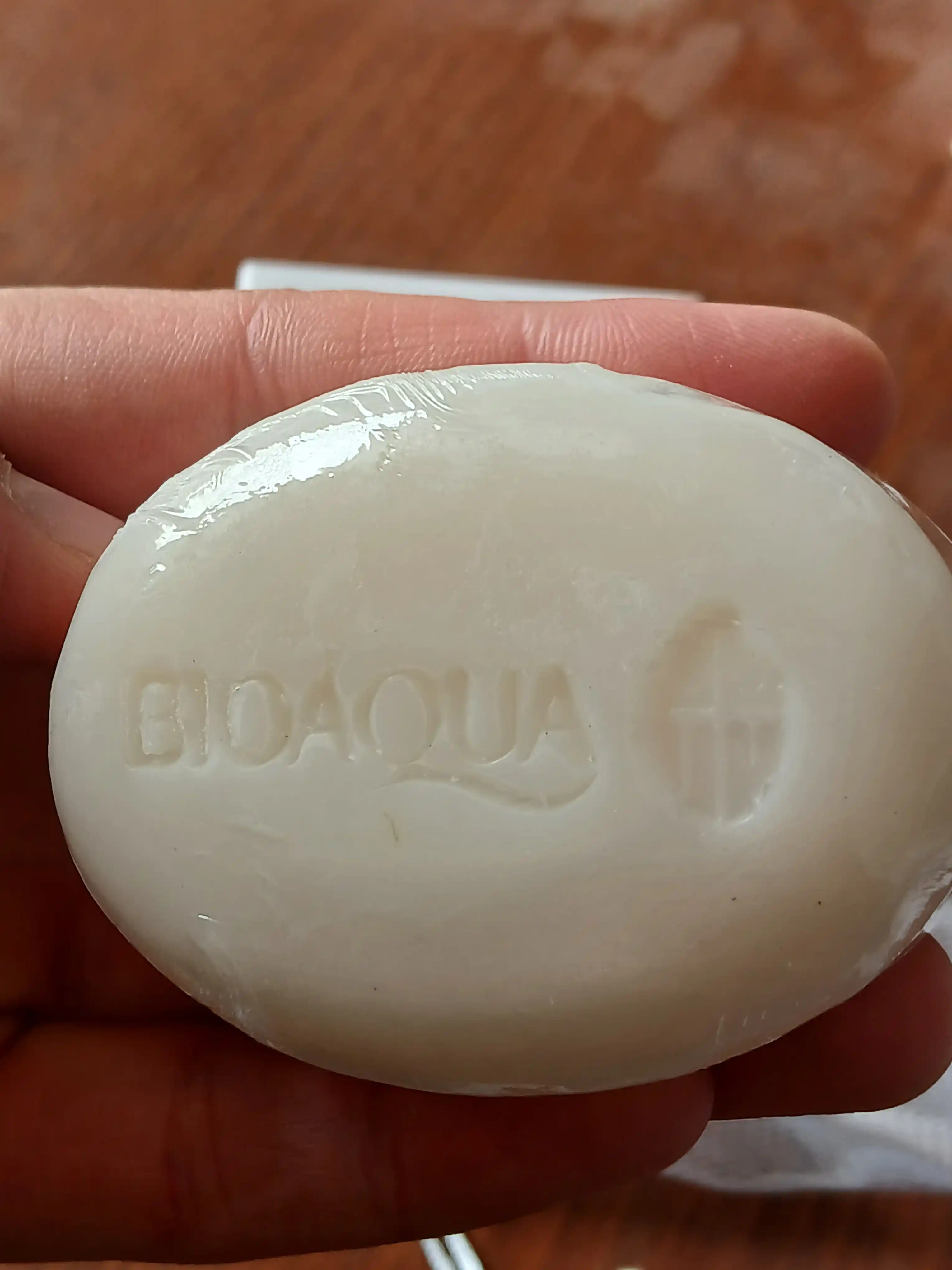 Oqartiruvchi sovun BIOAQUA, guruch ekstrakti bilan, yuz va tana uchun, 100 g