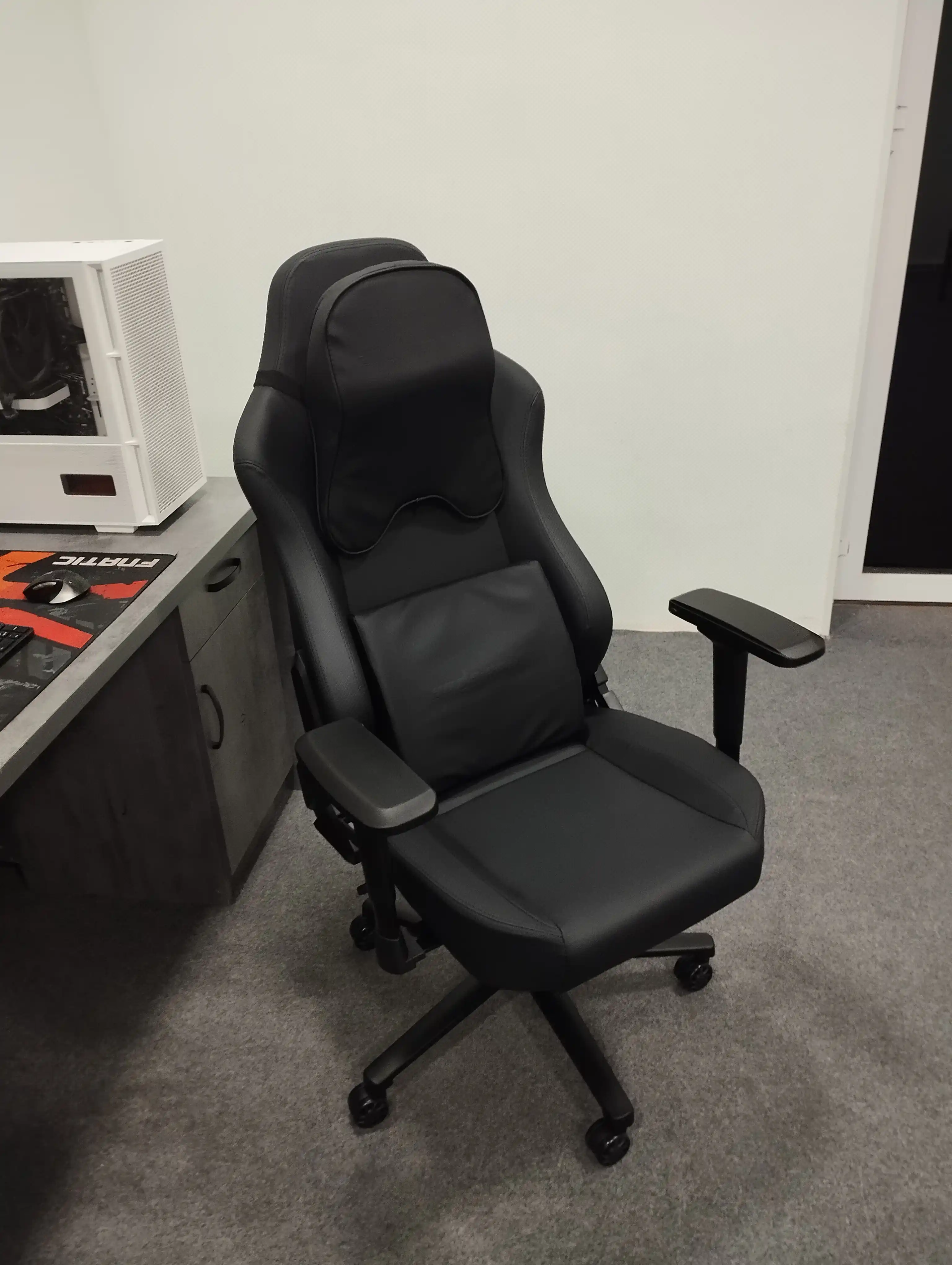 Игровое компьютерное кресло Anda Seat Gravity Black AD18Y-06-GV-B-PV/C