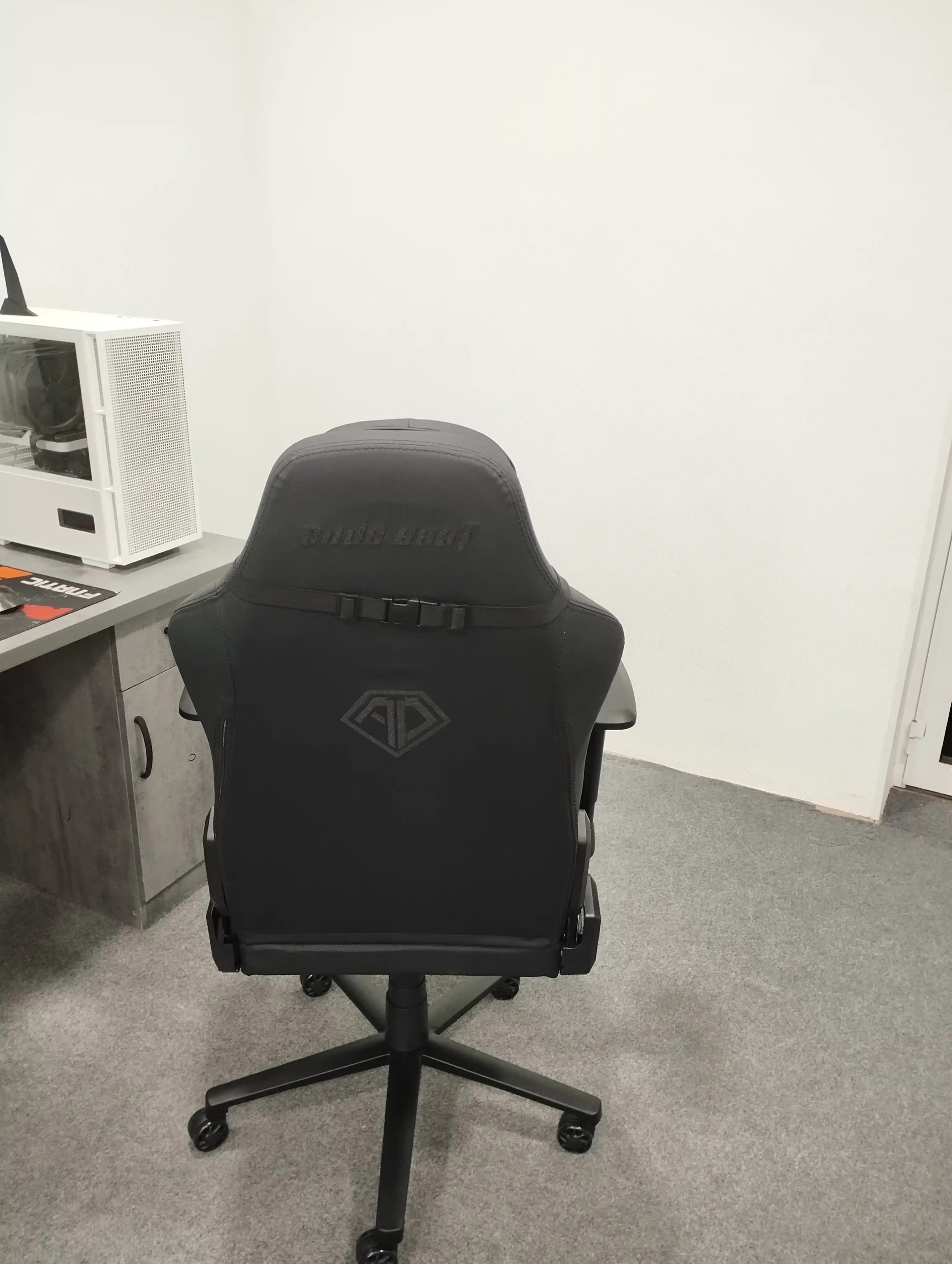 Игровое компьютерное кресло Anda Seat Gravity Black AD18Y-06-GV-B-PV/C