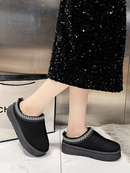 Женские зимние угги . Размеры 36-40.