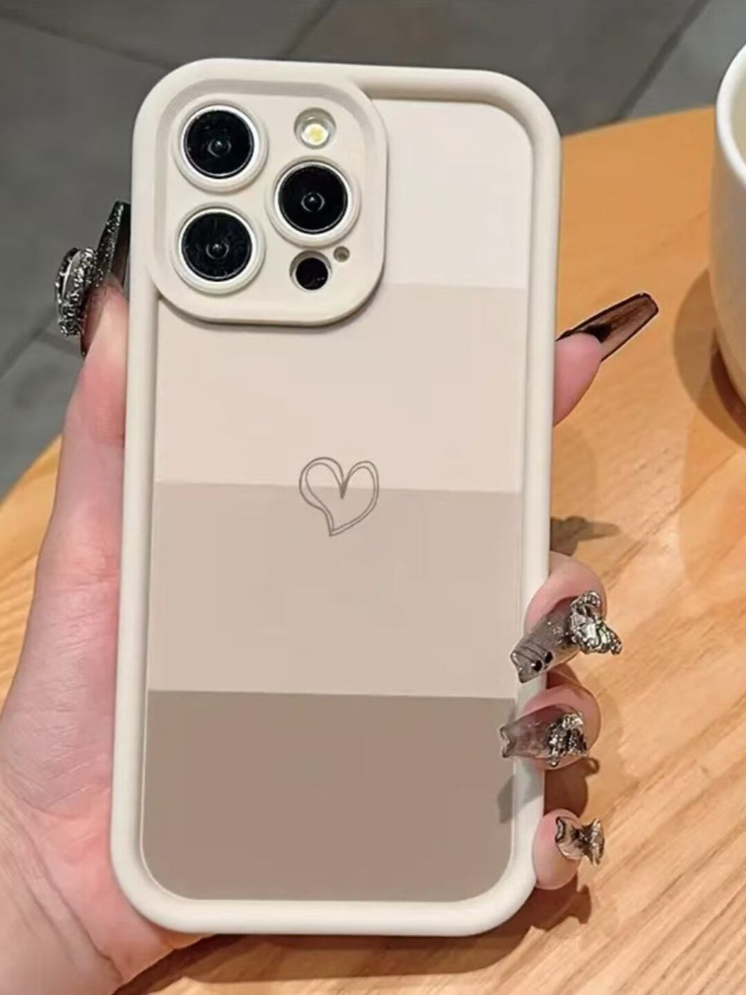 Iphone 14, 15, 16, 17, pro, promax, plus, air, uchun yurakchali yoqimli silikon chexol, - 