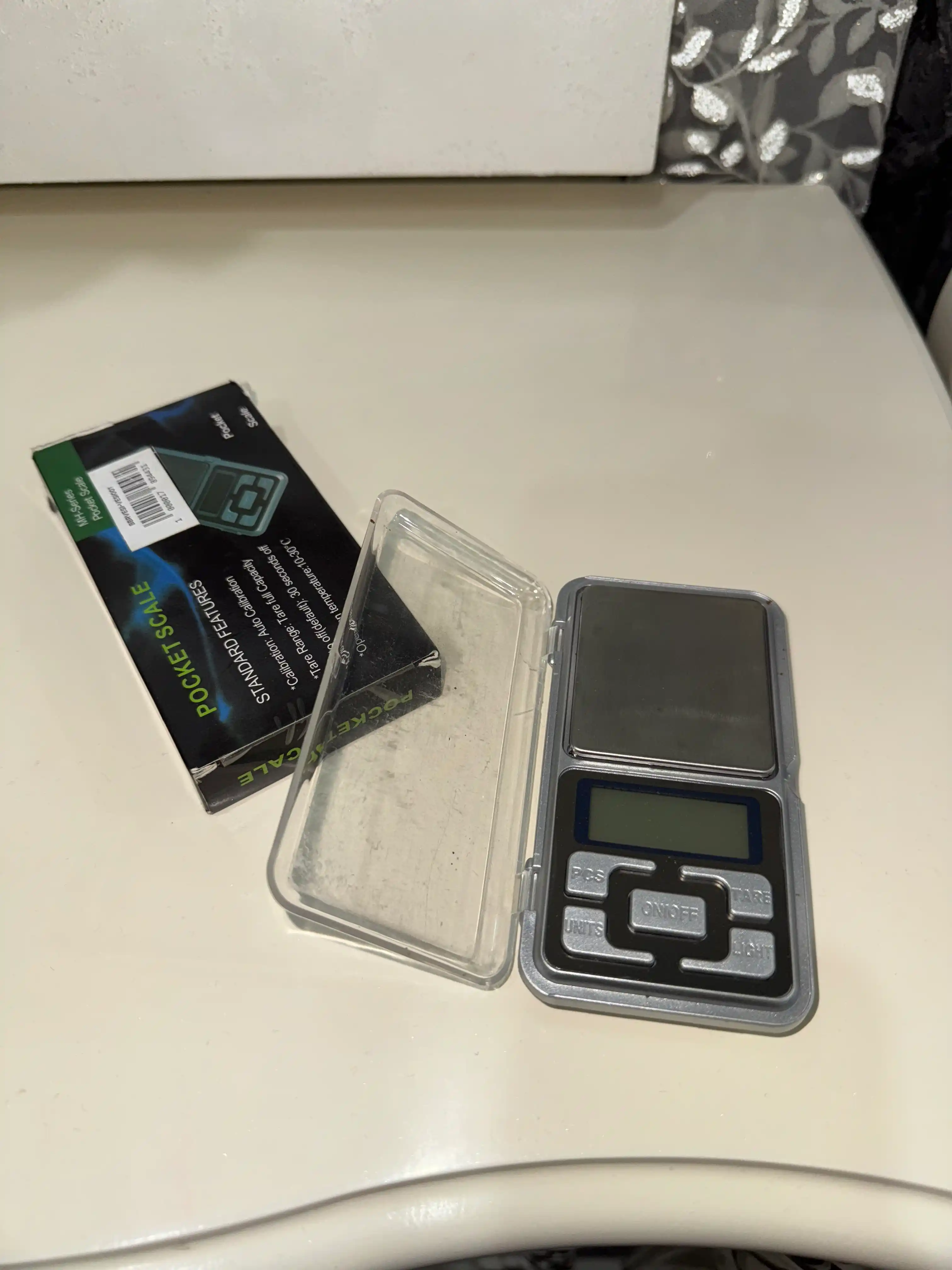 Elektron zargarlik tarozilari, batareyalar bilan, 200 g