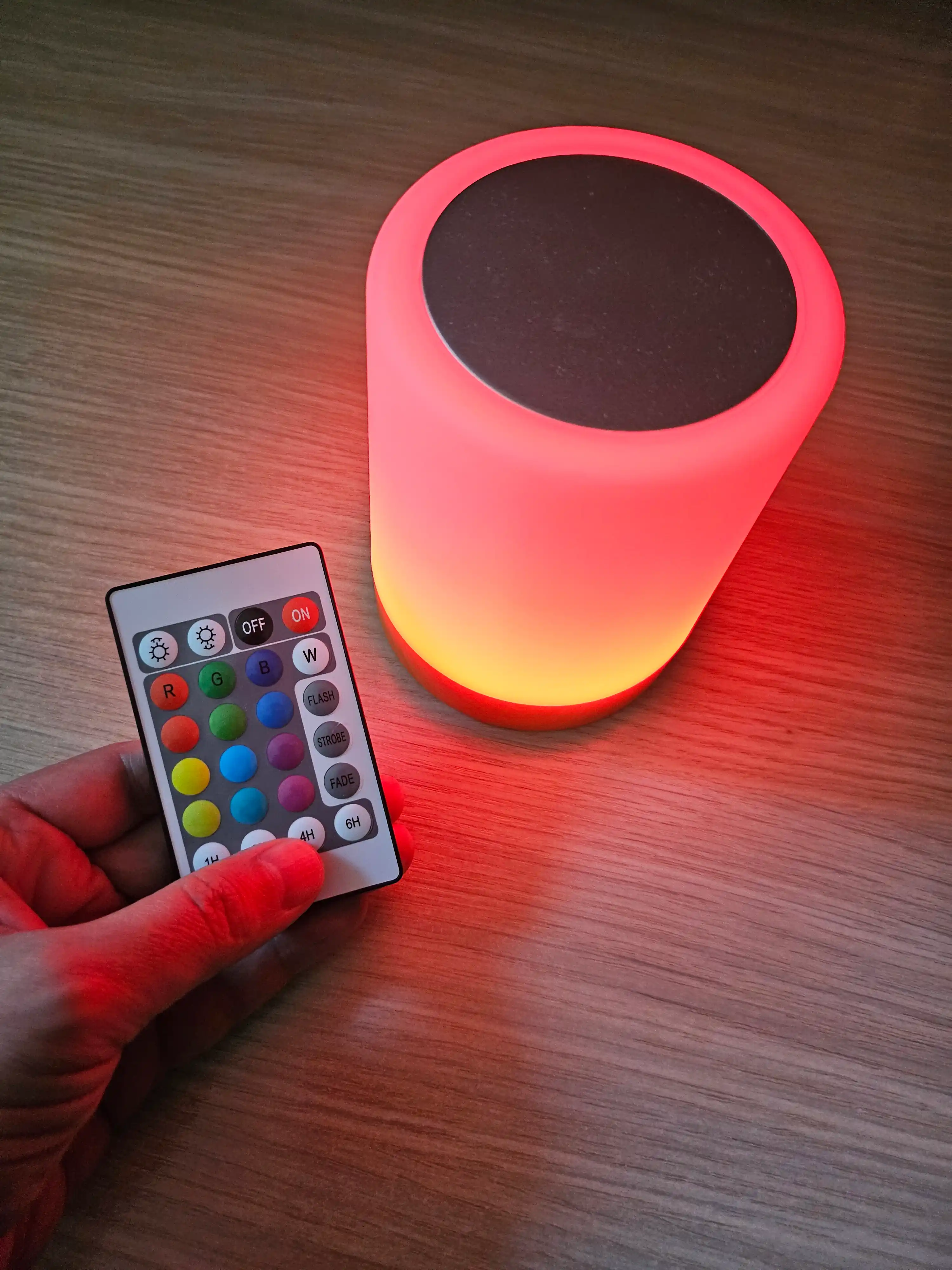 Tungi chiroq bolalar uchun RGB yoritgichli sensorli simsiz masofadan boshqarish pulti