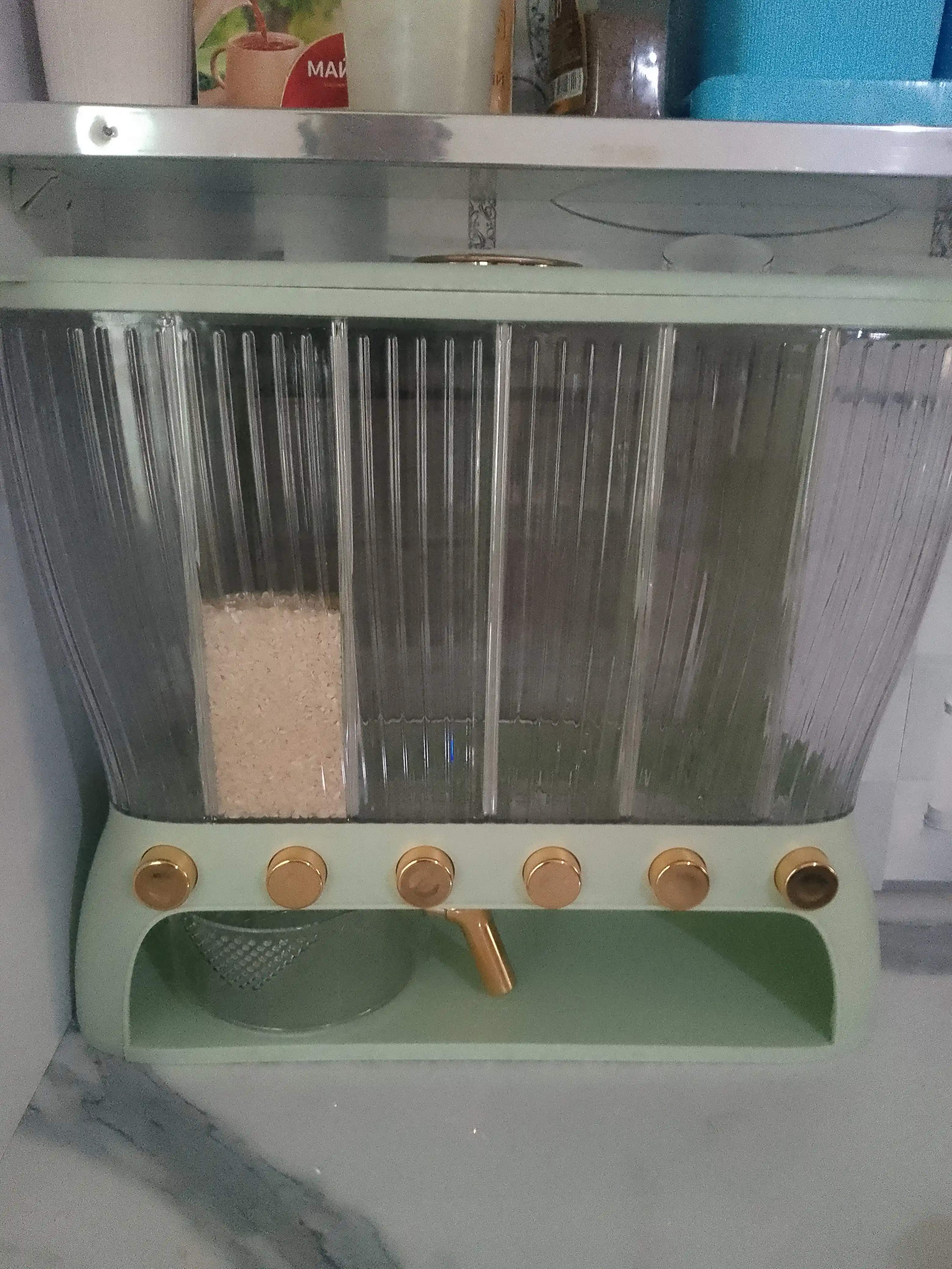 Yormalarni saqlash uchun  konteyner-dispenser, dozator bilan, 6 ta bo‘limdan, 12.5 l