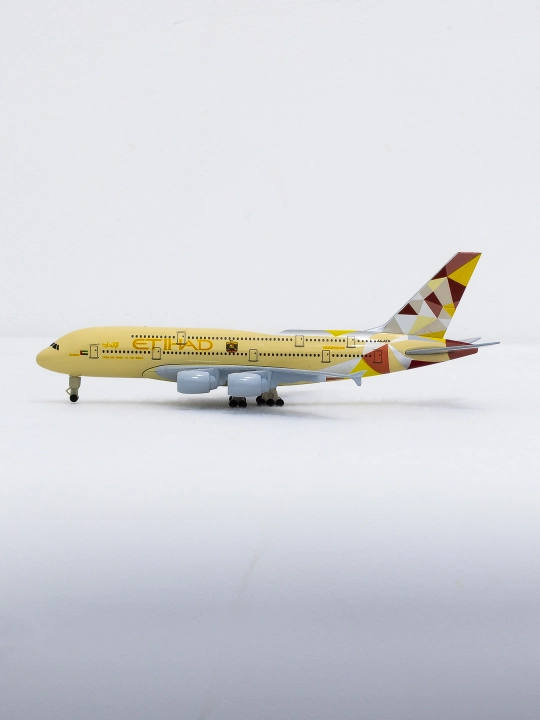 Модель самолёта Airbus A380, Etihad Airways, 20 см, металл+пластик, шасси есть