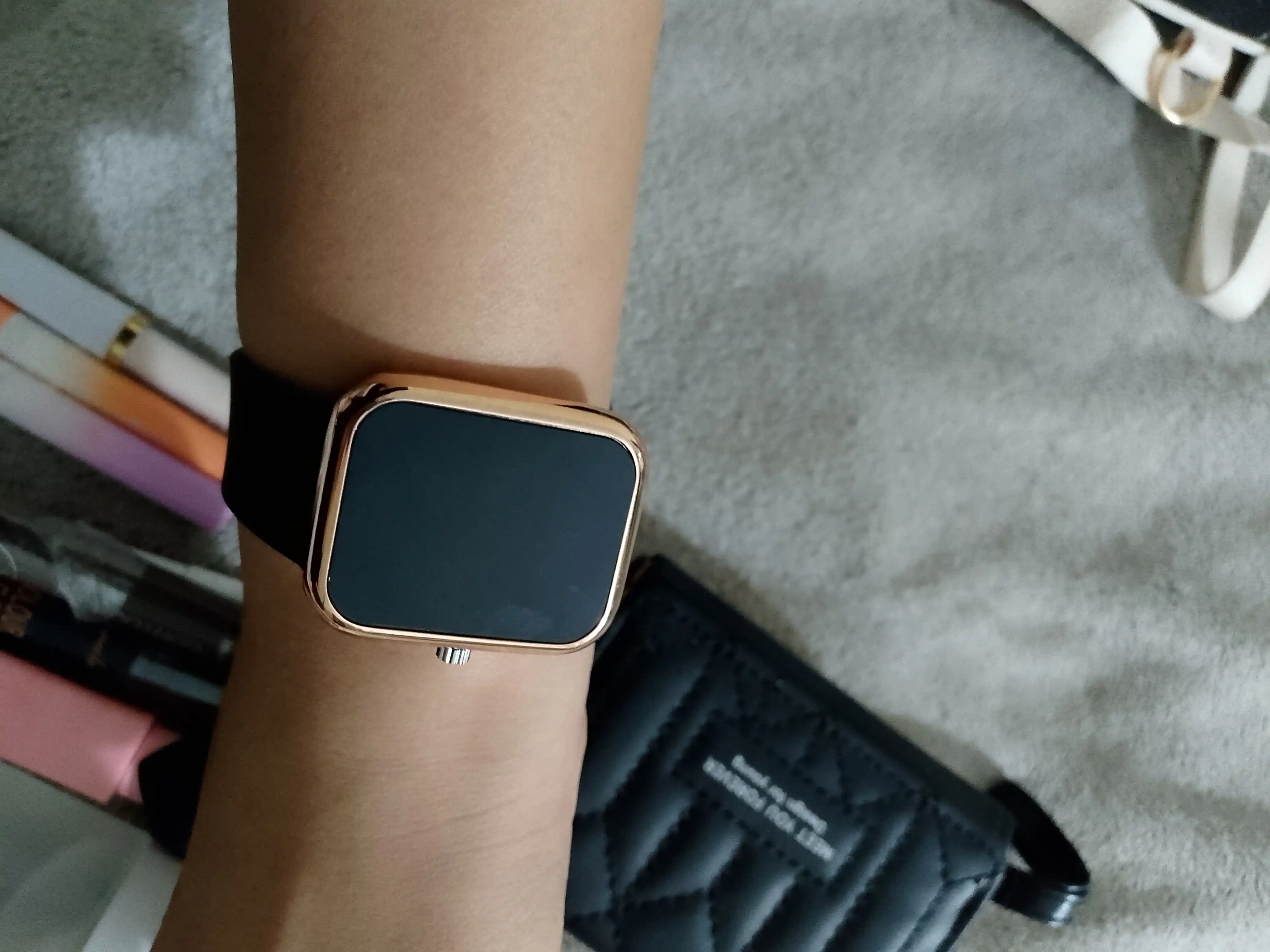 Электронные наручные часы LED watches